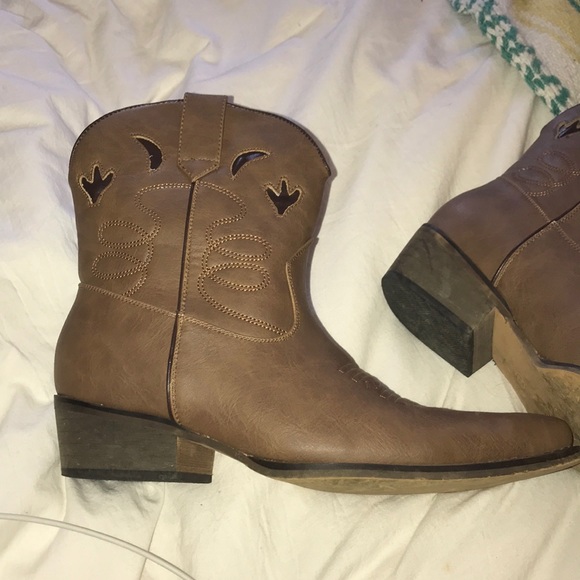 Country Love Boots - Picture 2 of 5